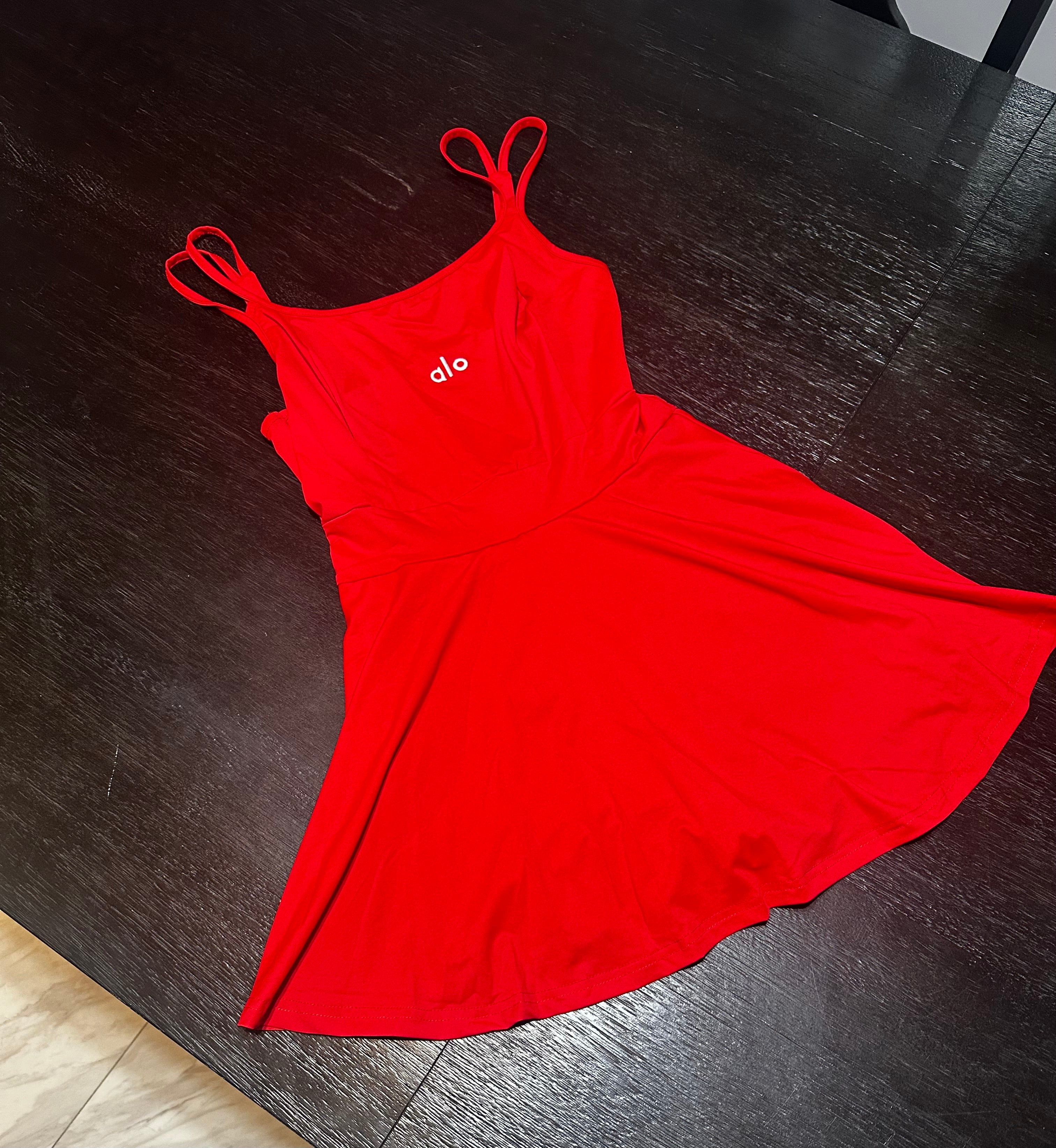 Alo Dress w. short Include